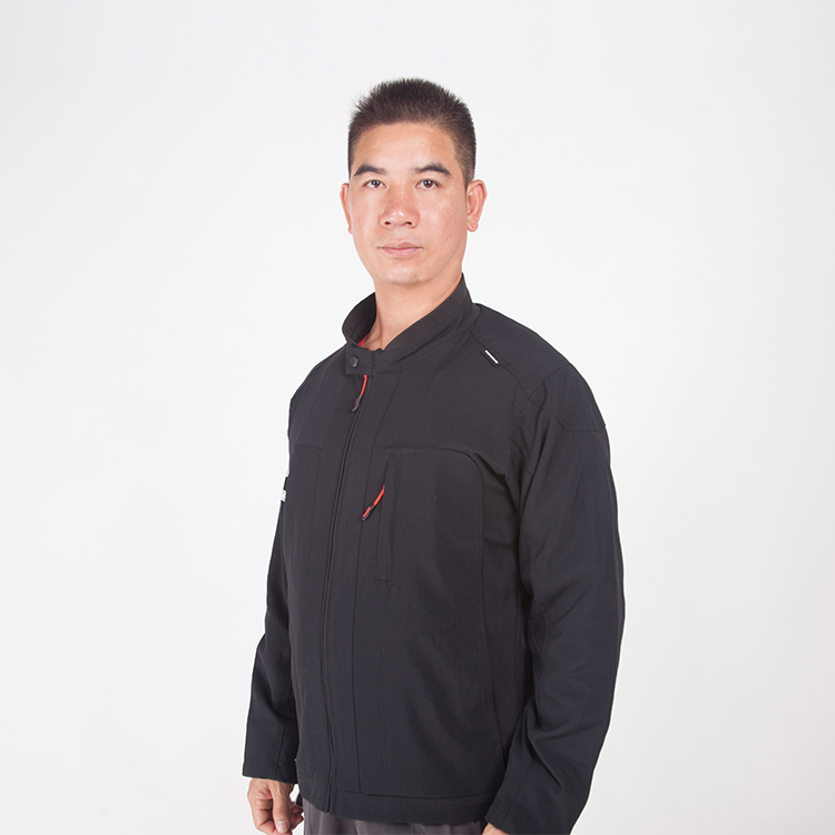 保時(shí)捷防風(fēng)外套